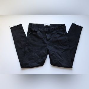 Zara Skinny uneven hem jeans size 8